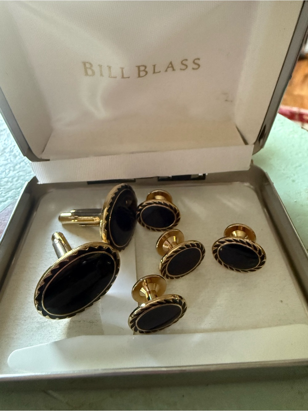 Bill Blass Cufflink Set Black Onyx Set in a Polished Gold-Plated Frame Formal